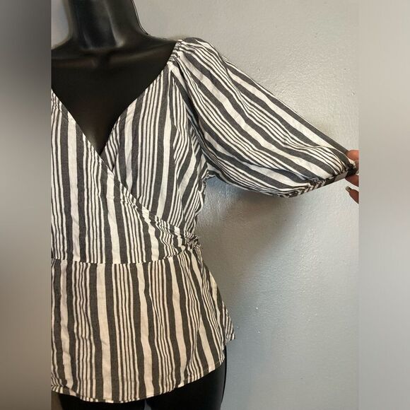 Old Navy gray and white striped wrap blouse - Picture 4 of 7